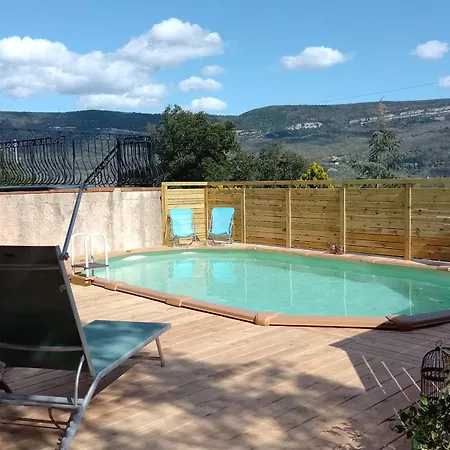 Lucinkas La Tour-sur-Orb