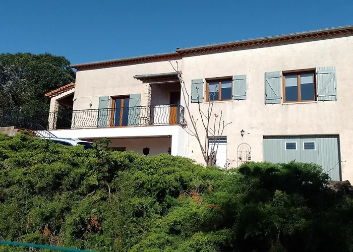 Lucinkas La Tour-sur-Orb